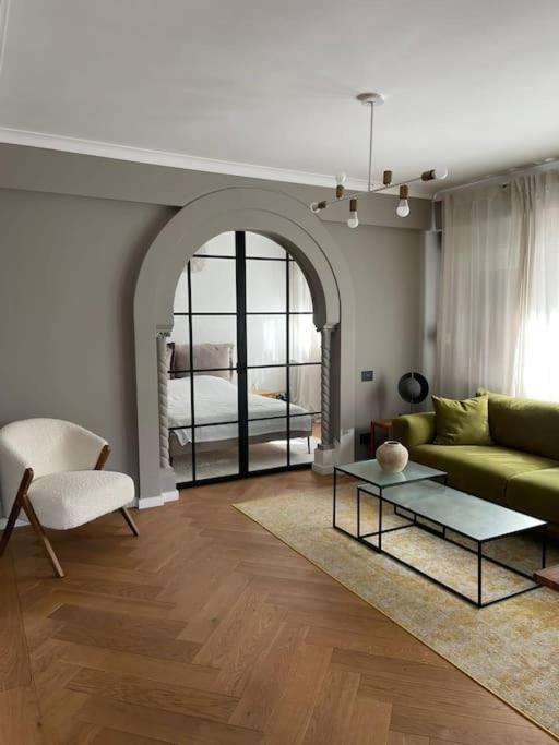Stunning 1Bd Flat With 50M2 Terrace In The City Center Βουκουρέστι Εξωτερικό φωτογραφία