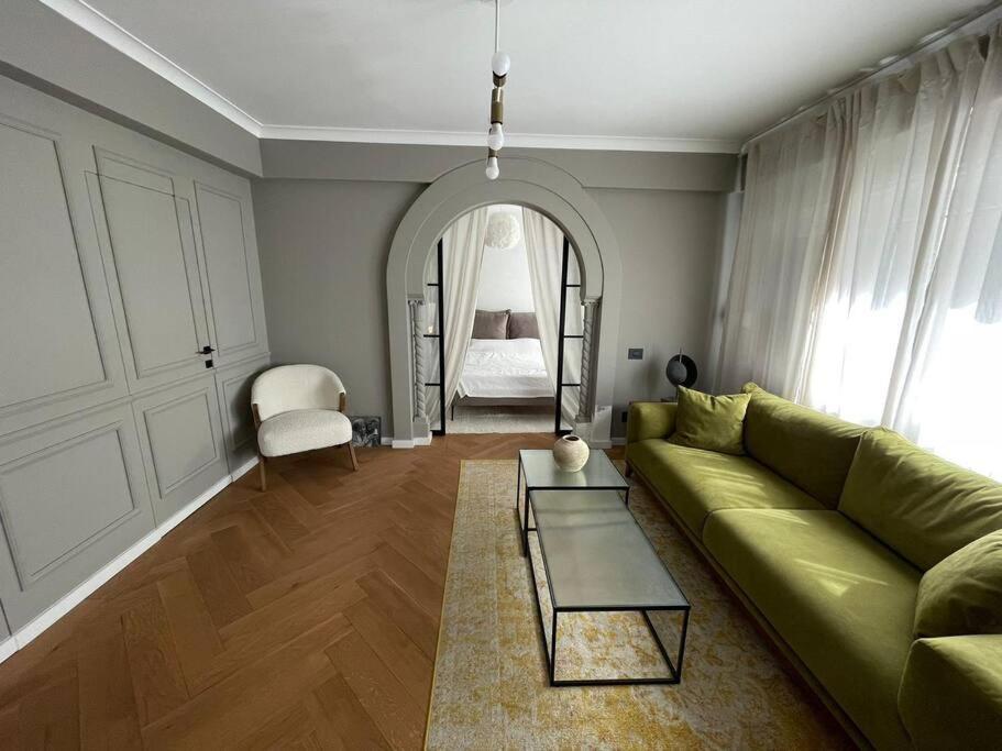 Stunning 1Bd Flat With 50M2 Terrace In The City Center Βουκουρέστι Εξωτερικό φωτογραφία